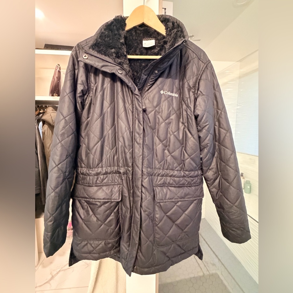 Columbia Women's Quilted Navy Jacket - Picture 2 of 4